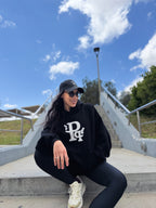 Μαύρο Φούτερ Hoodie με λευκό κεντητό Λογότυπο “Pq”
