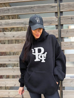 Μαύρο Φούτερ Hoodie με λευκό κεντητό Λογότυπο “Pq”